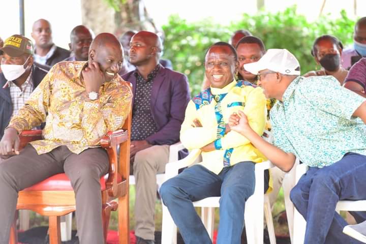 Ruto forced to wait for over 30 minutes as locals kept off his Makueni church event