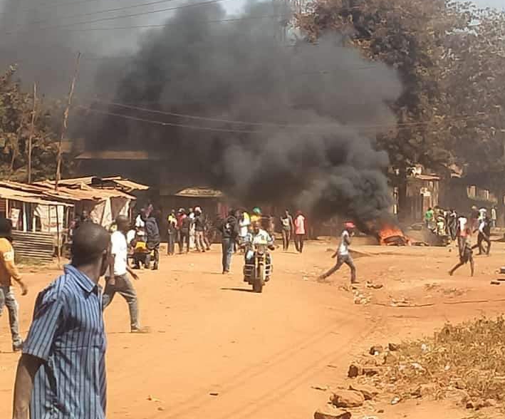 Emali: Police officer arrested for hurling stones at colleagues during demos