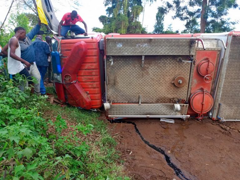 Machakos: Driver escapes after crashing county fire engine